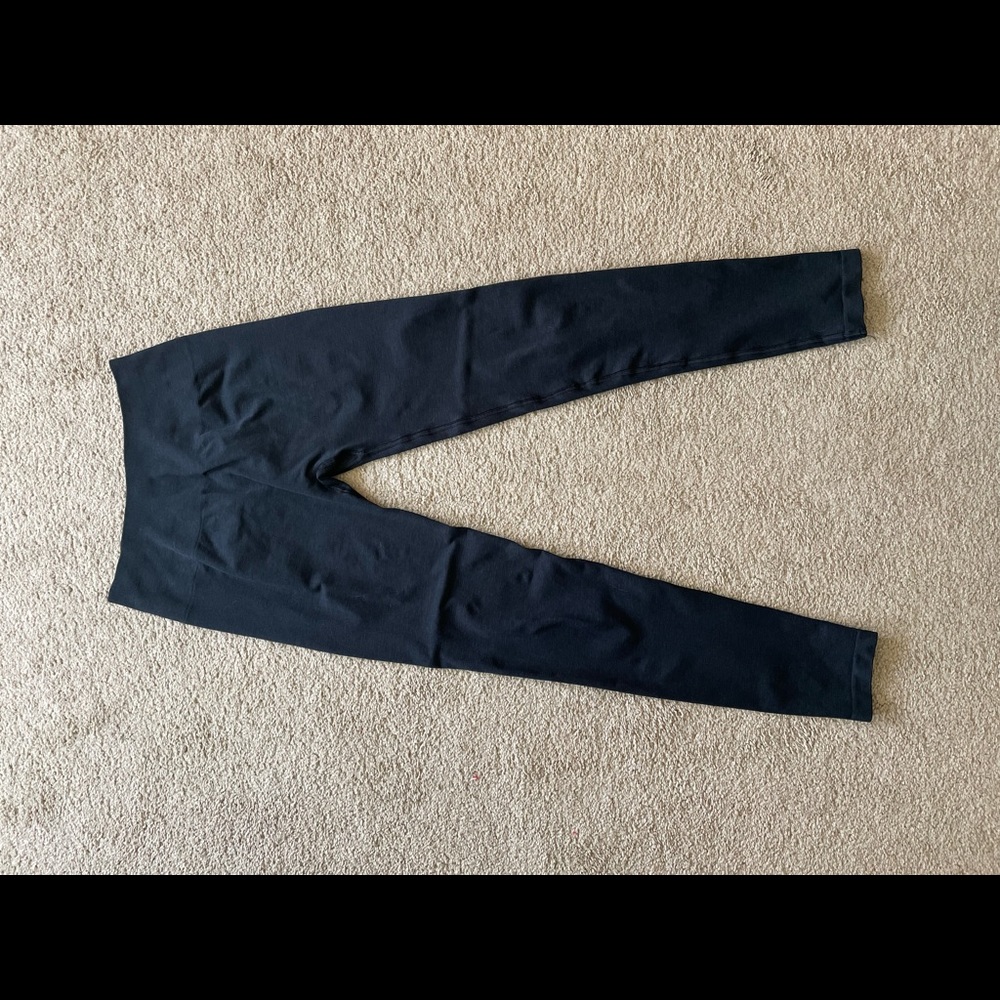 Sold:Alphalete Amplify Legging